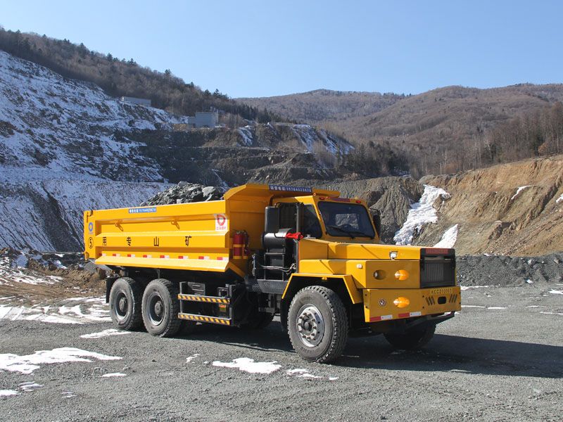 30吨矿用运输车